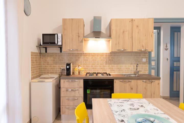 Home Holiday Kalanto Кастелламмаре-дель-Голфо Экстерьер фото